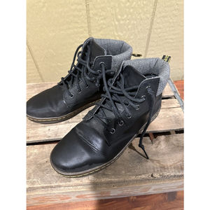 Doc Martens Maelly US Size 9 Brown Air Wair Bouncing Soles Padded Collar Boots